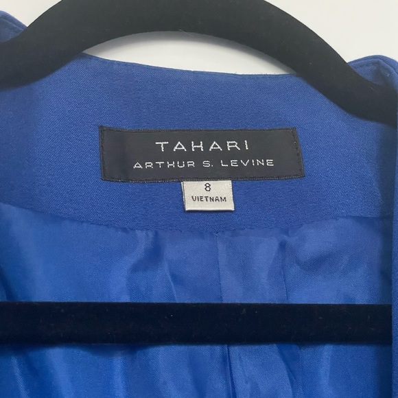 Tahari Sapphire Blue Blazer, size 8. - Picture 3 of 8